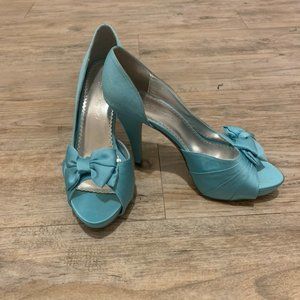 Pale Turquoise Open-Toed Pumps NWOT 8.5